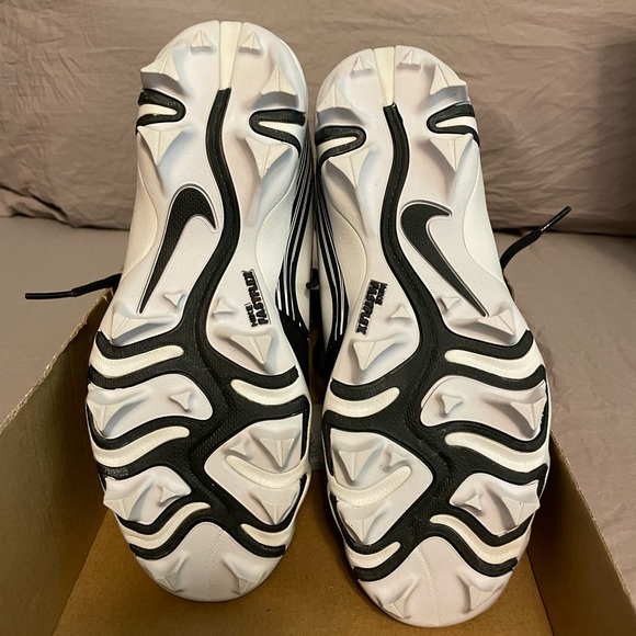 Boys Nike Softball Cleats - Picture 4 of 5